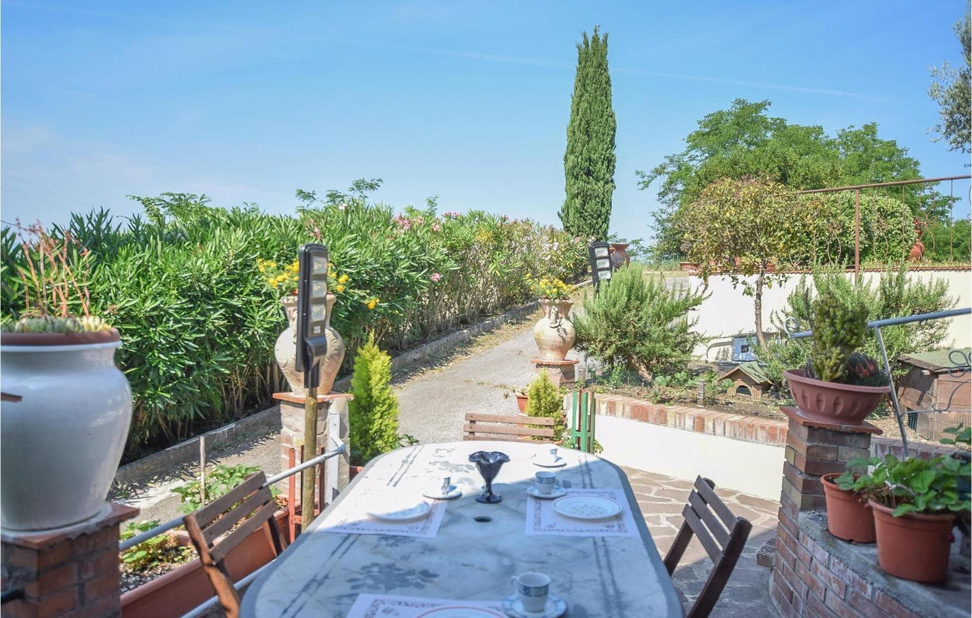 Awesome Home In Montefoscoli With Wifi Eksteriør bilde